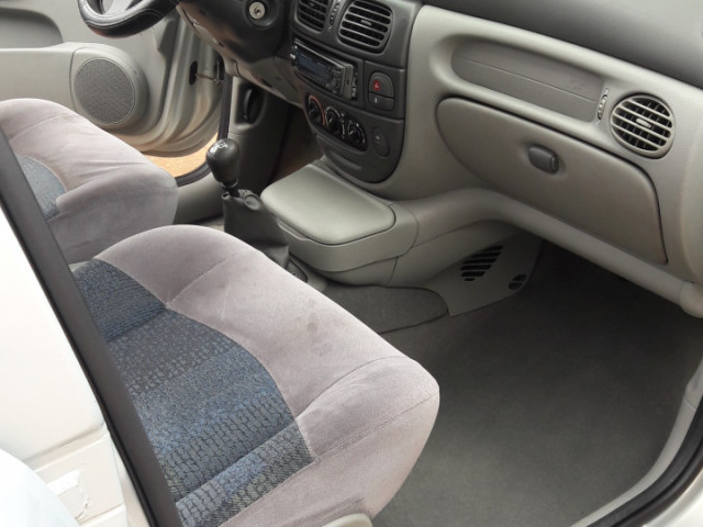 Renault Scenic, Carros, Bissau