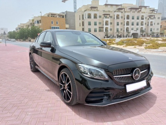 Mercedes-Benz C-Class, Carros, Bissau