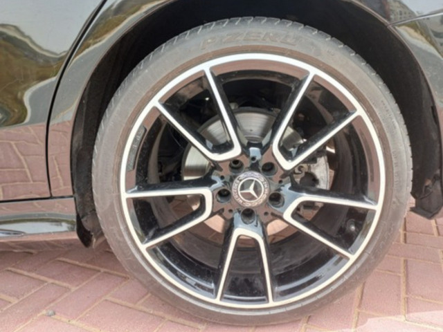 Mercedes-Benz C-Class, Carros, Bissau