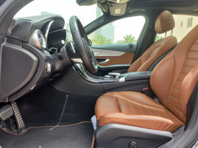 Mercedes-Benz C-Class, Carros, Bissau