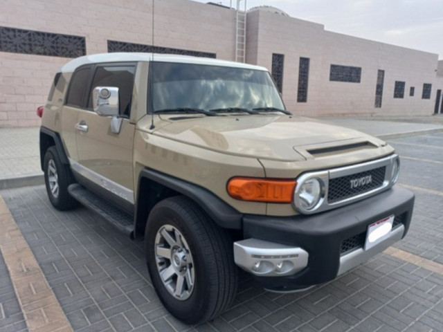Toyota FJ Cruiser, Carros, Bissau