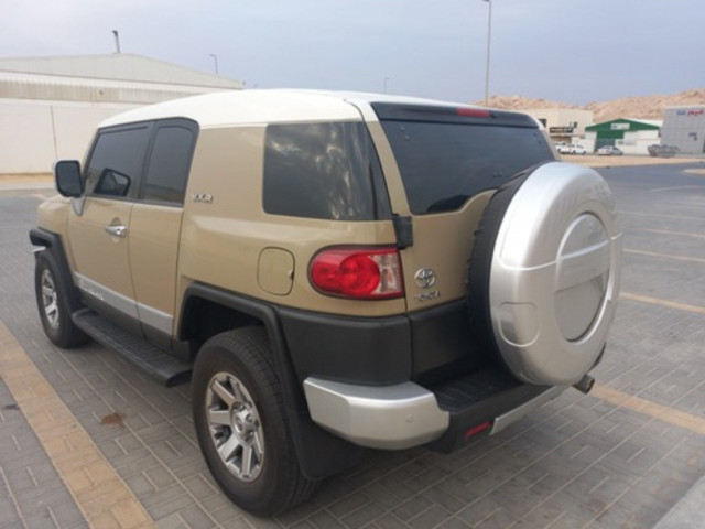 Toyota FJ Cruiser, Carros, Bissau