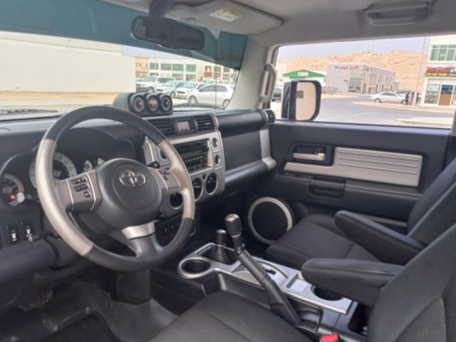 Toyota FJ Cruiser, Carros, Bissau