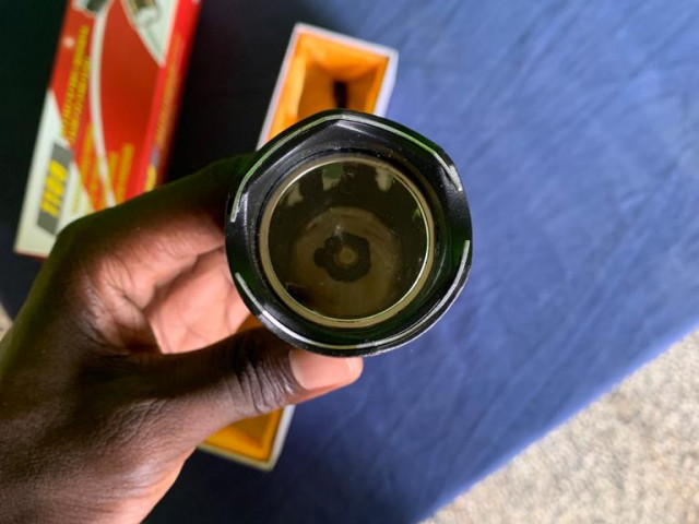 Arma de Choque, Negócio à Venda, Bissau