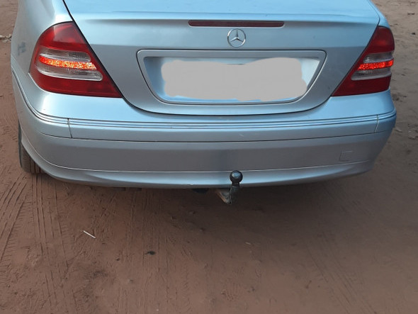 Mercedes-Benz Classe-C, Carros, Bissau
