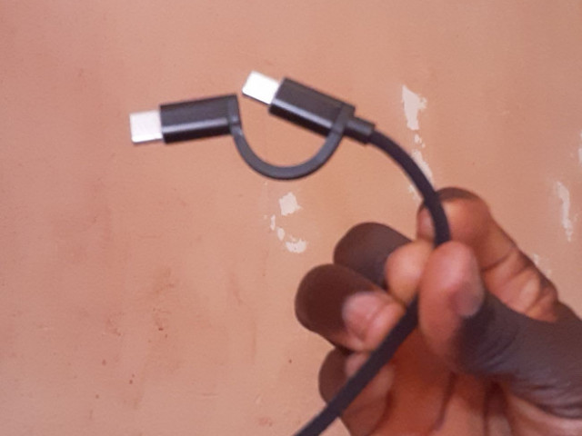 Cabo USB OTG, Telemóveis, Bissau