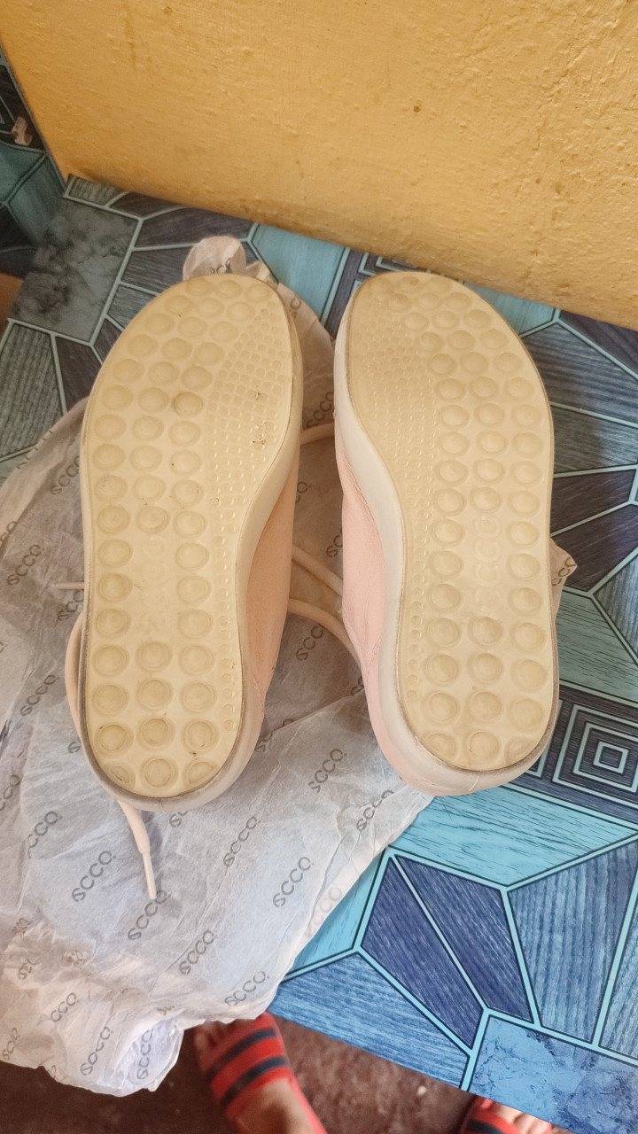 Sapato, Calçado, Bissau