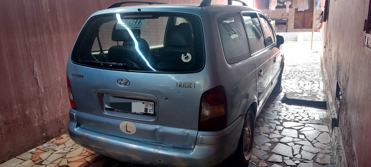 Hyundai Trajet, Qualquer Outro, Bissau