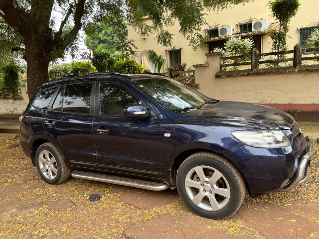 Hyundai Santa Fe, Carros, Bissau