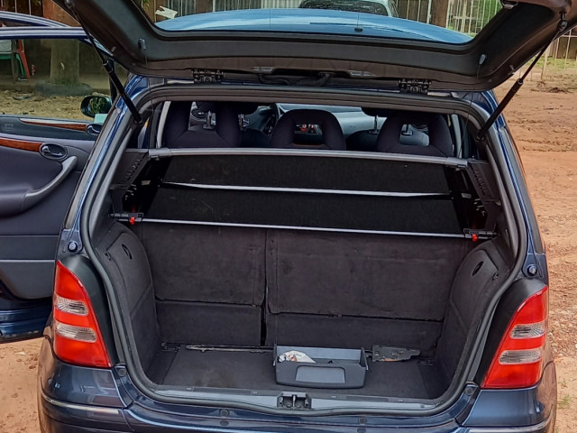 Mercedes-Benz A-Class, Carros, Bissau