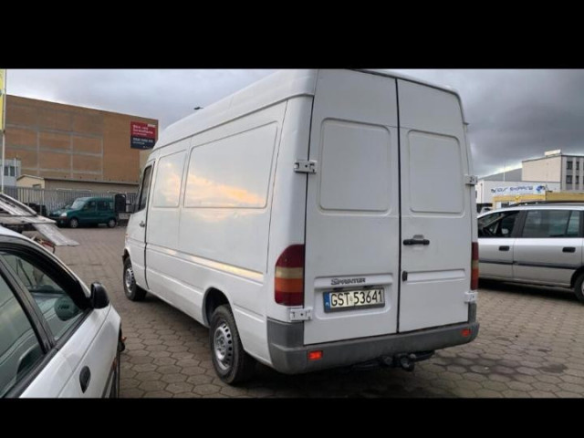 Mercedes-Benz Sprinter, Carros, Bissau
