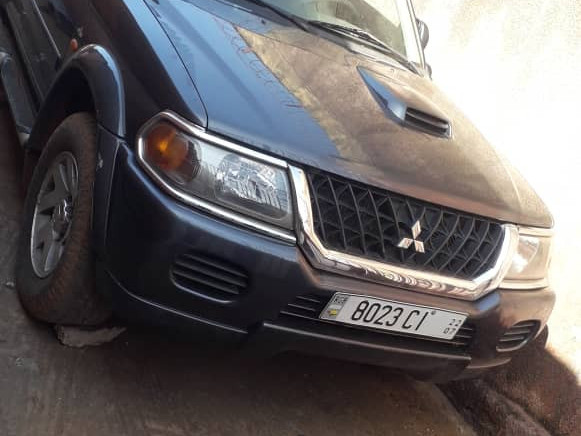 Mitsubishi Pajero, Carros, Bissau