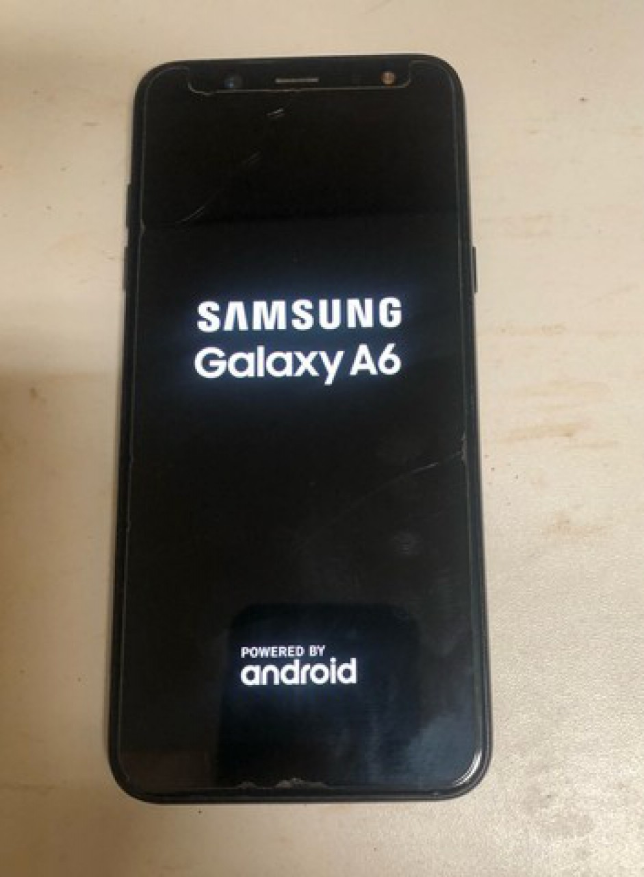 Samsung Galaxy  A6, Telemóveis, Bissau