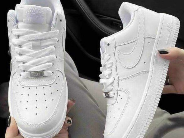 Diferentes tênis Nike Air Force, Calçado, Bissau