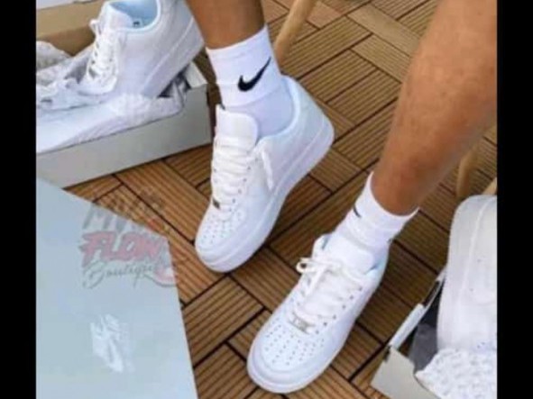 Diferentes tênis Nike Air Force, Calçado, Bissau