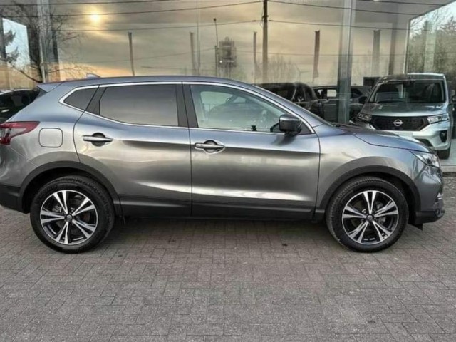 Nissan Qashqai, Carros, Bissau