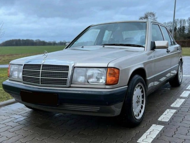 Mercedes-Benz Classe C, Carros, Bissau