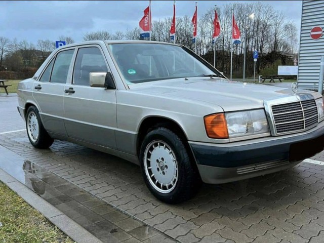Mercedes-Benz Classe C, Carros, Bissau