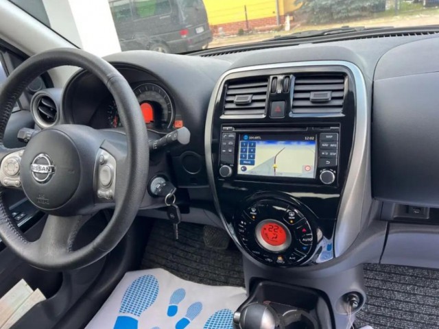 Nissan Micra, Carros, Bissau