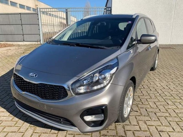 Kia Carens, Carros, Bissau