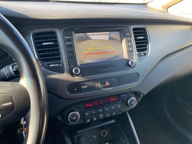 Kia Carens, Carros, Bissau