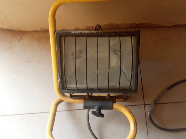 Garden Pipe Light, Telemóveis, Bissau