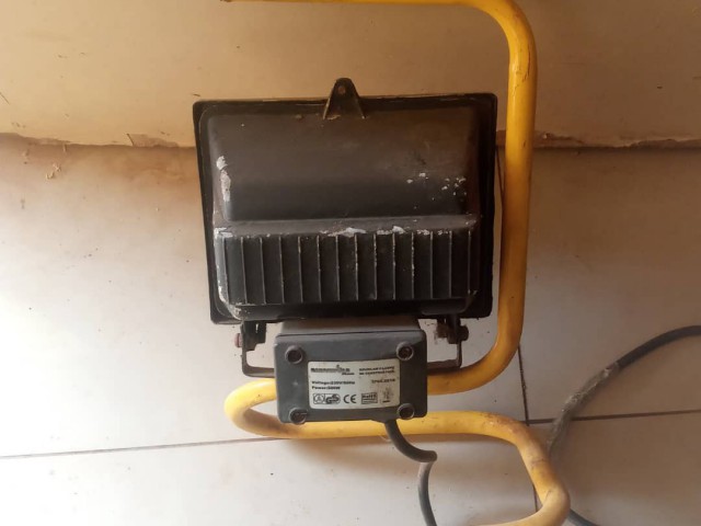 Garden Pipe Light, Telemóveis, Bissau