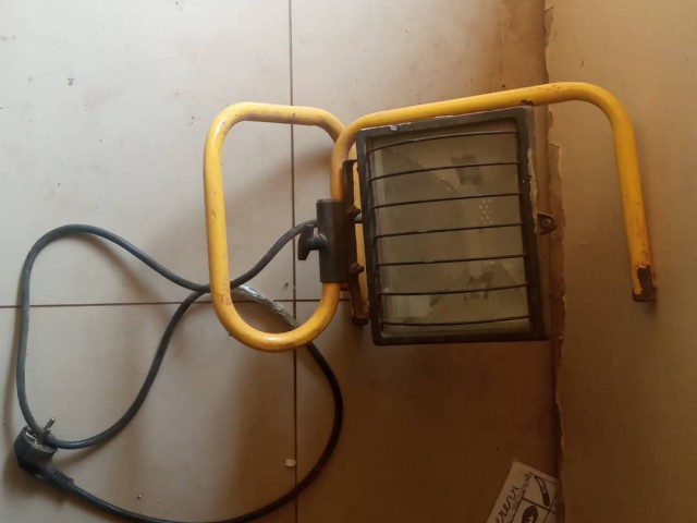 Garden Pipe Light, Telemóveis, Bissau