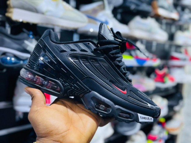 Diférentes Tênis Nike Air Max, Calçado, Bissau