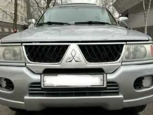 Mitsubishi Pajero, Carros, Bissau