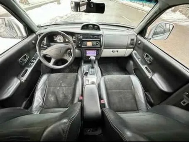 Mitsubishi Pajero, Carros, Bissau
