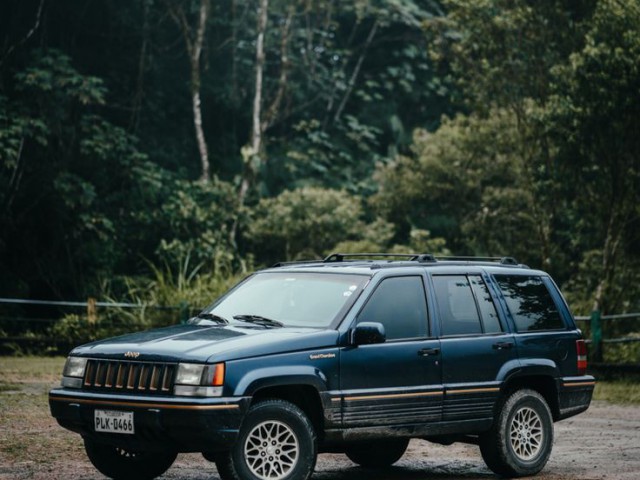 Jeep Cherokee, Carros, Bissau