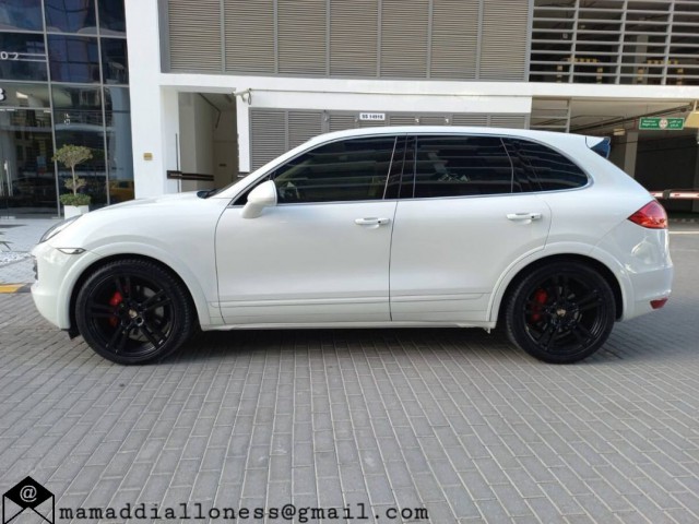 Porsche Cayenne, Carros, Bissau