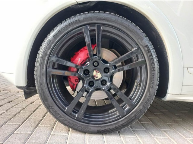 Porsche Cayenne, Carros, Bissau