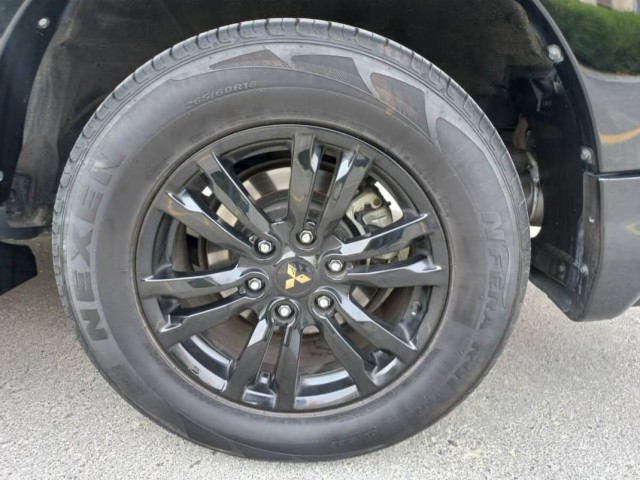 Mitsubishi Pajero, Carros, Bissau
