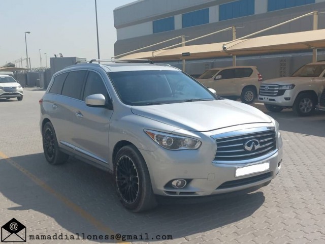 Infiniti JX35, Carros, Bissau
