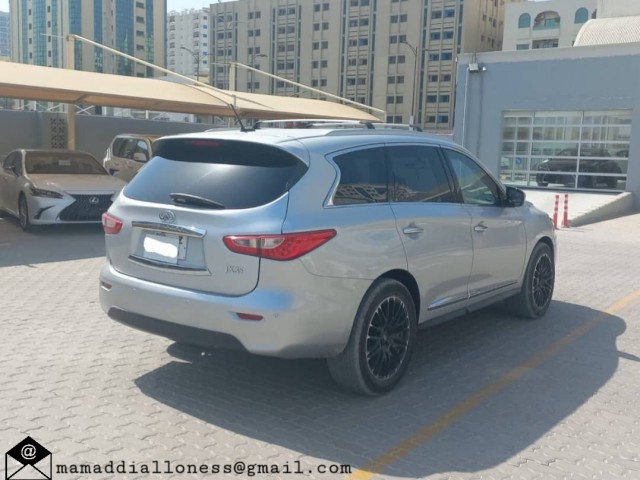 Infiniti JX35, Carros, Bissau