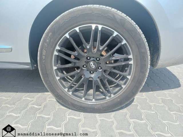 Infiniti JX35, Carros, Bissau