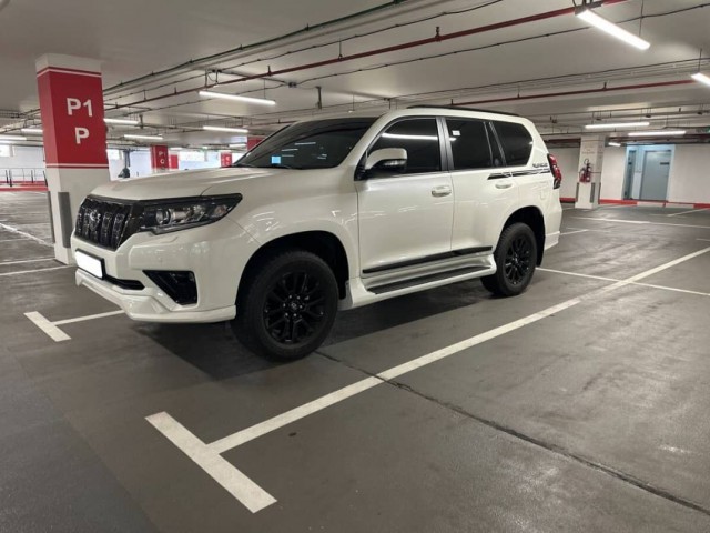Toyota Land Cruiser Prado, Carros, Bissau