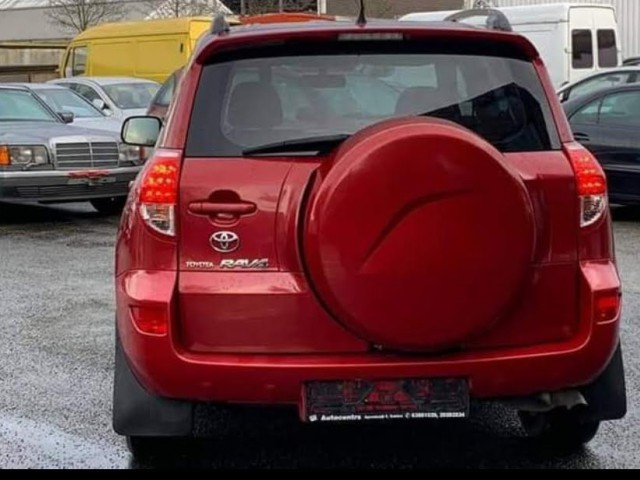 Toyota RAV4, Carros, Bissau