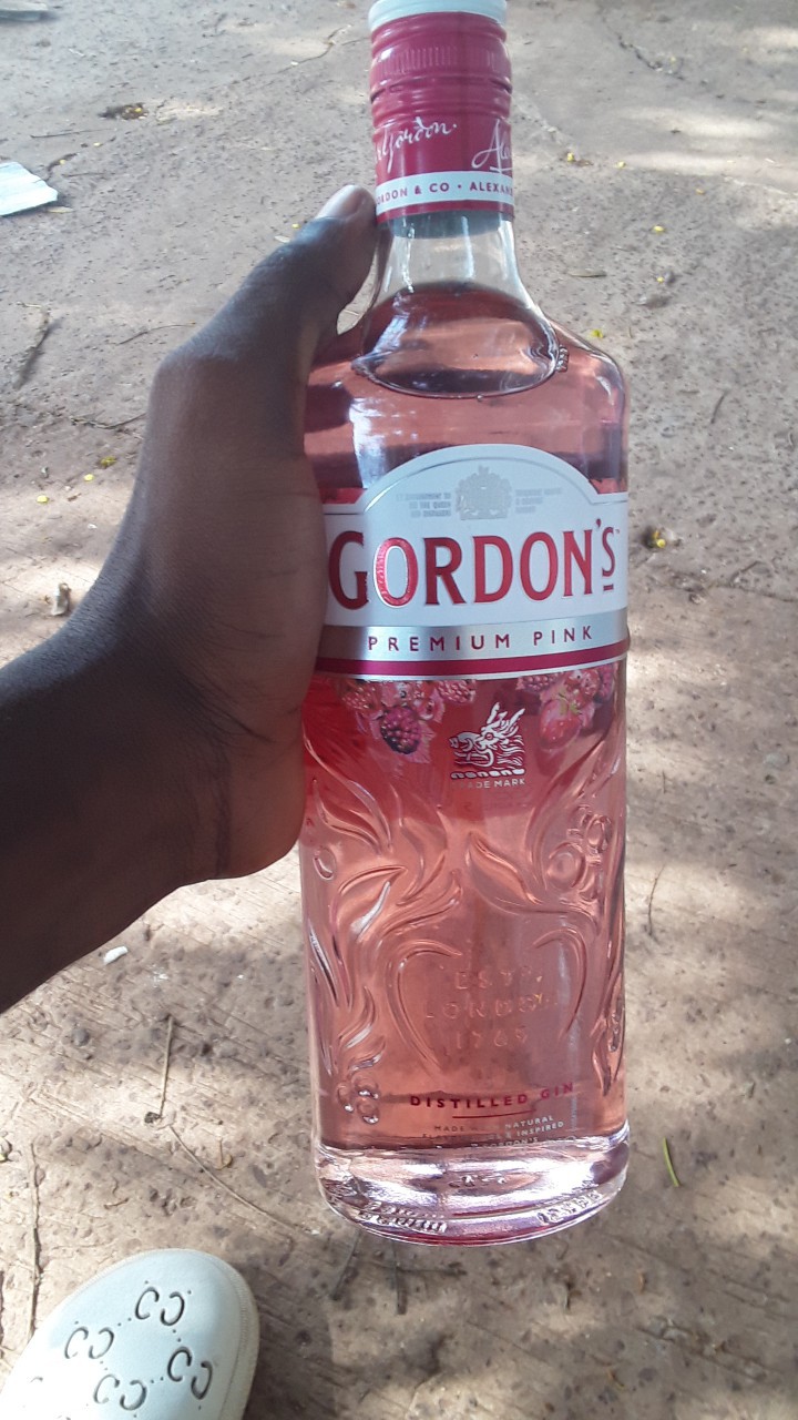 Gin rose, Bebidas, Bissau