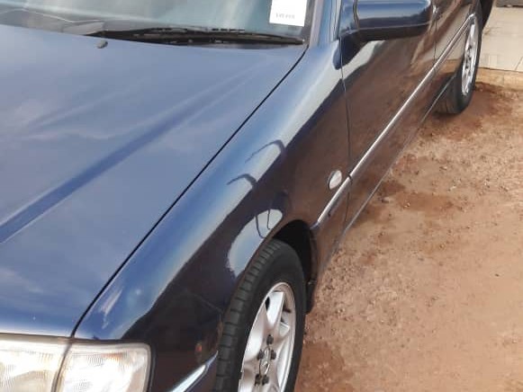Mercedes Benz C-Class, Carros, Bissau