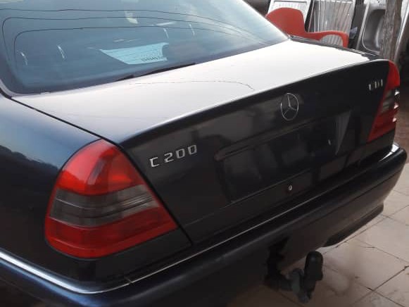 Mercedes Benz C-Class, Carros, Bissau
