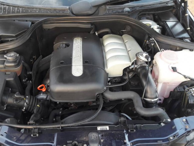 Mercedes Benz C-Class, Carros, Bissau