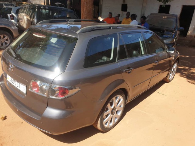 Mazda 6, Carros, Bissau