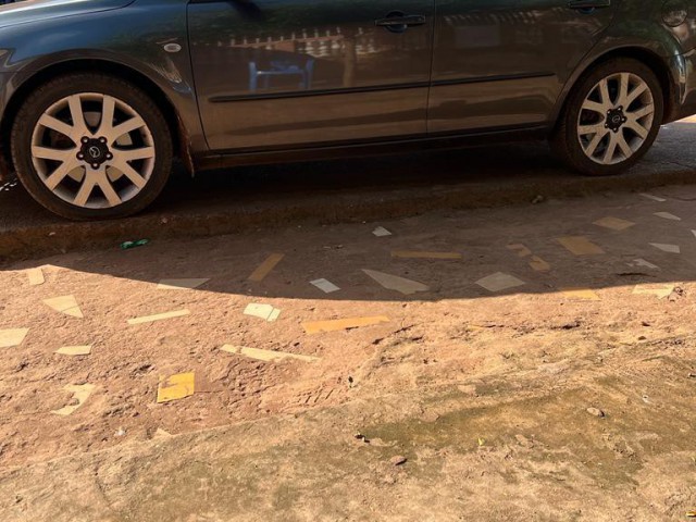 Mazda 6, Carros, Bissau