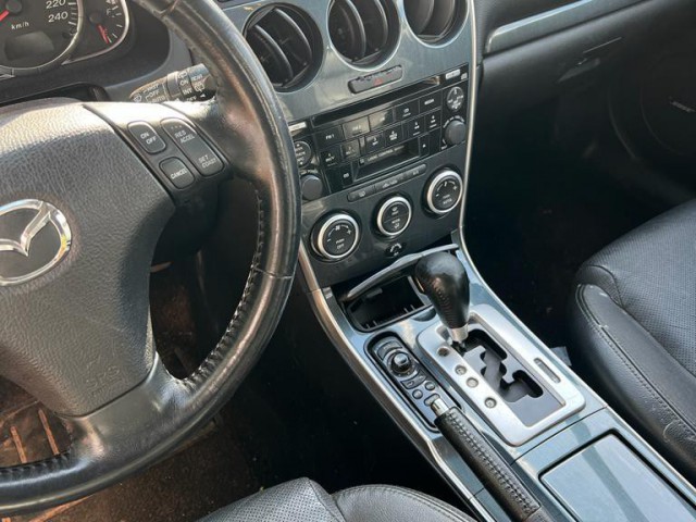 Mazda 6, Carros, Bissau