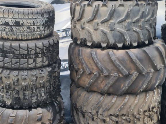 Pneus Diferentes, Acessórios para Veículos, Bissau