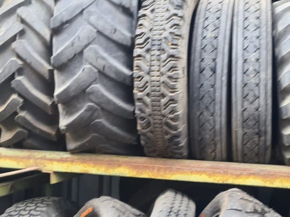 Pneus Diferentes, Acessórios para Veículos, Bissau