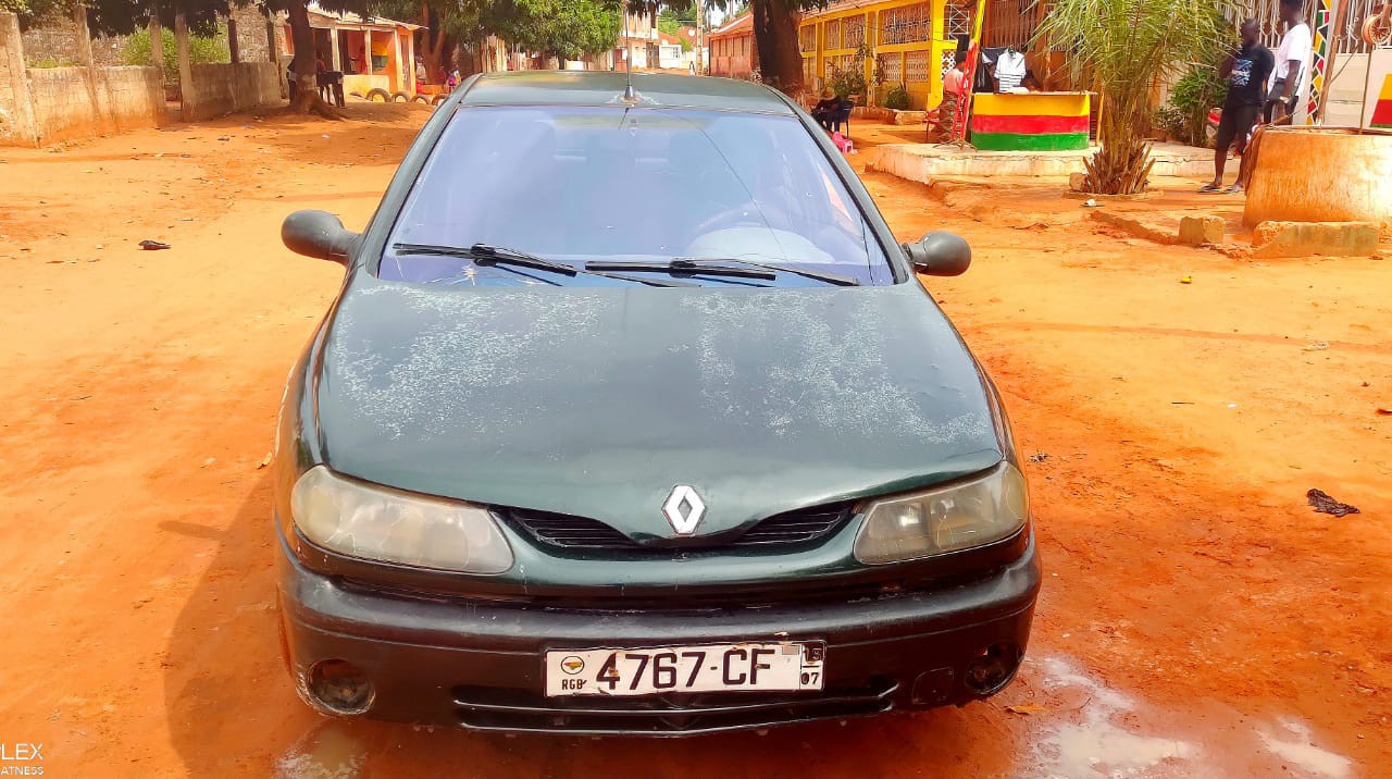 Renault Laguna, Carros, Bissau